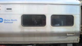 preview picture of video 'Metro-North Railroad train at Scarsdale'