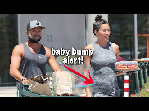 David Charvet's Model Girlfriend Oksana Rykova Has A Little Baby Bump And It's SO CUTE!