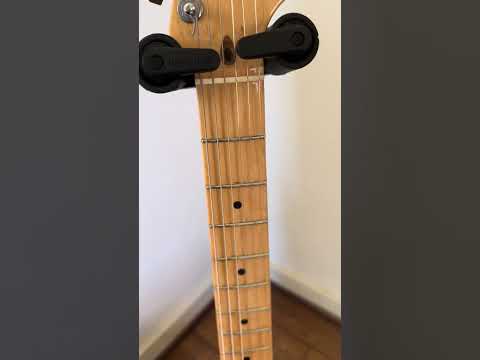 Fender American Stratocaster 2020 - Gloss Black / Locking Tuners / Strap Lock image 21