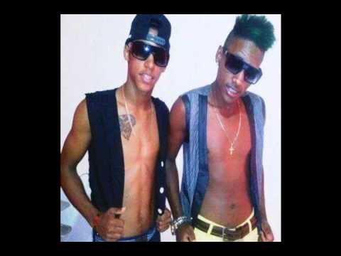 MC VANDINHO E OS PLAY BOLADÃO E OS BOYZINHO DA NET   DESLIZANDO 2014