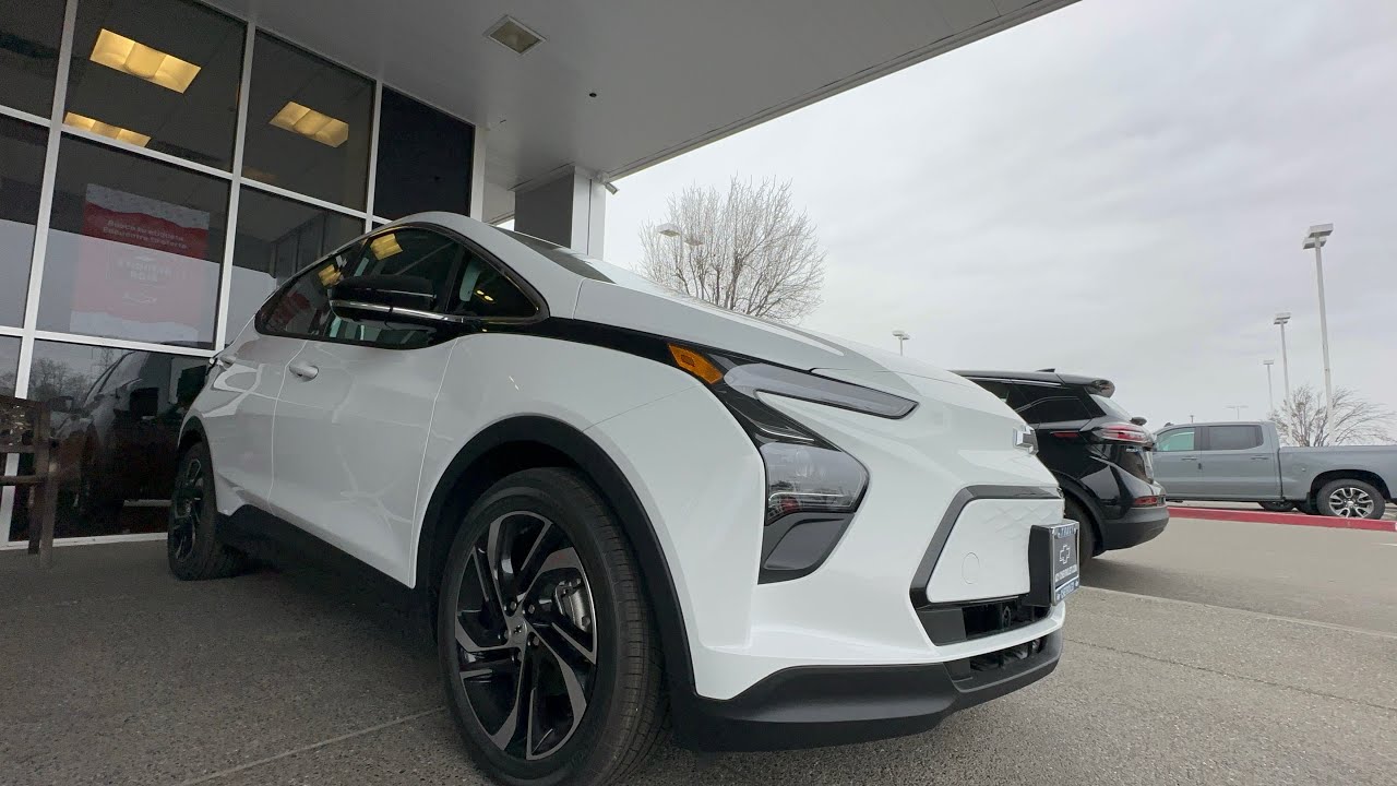 Let's drive 2023 Chevrolet BOLT EV 2LT