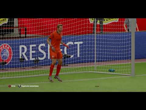 (Penal definitivo) Hradecky (Save) 2-2 Barcelona v Bayer Leverkunsen UEFA Supercup