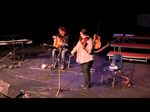 Patti Lamoureux's opening fiddle tunes at Fiddlerama 2013