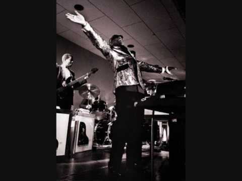 Conny - Baby let me hold your hand