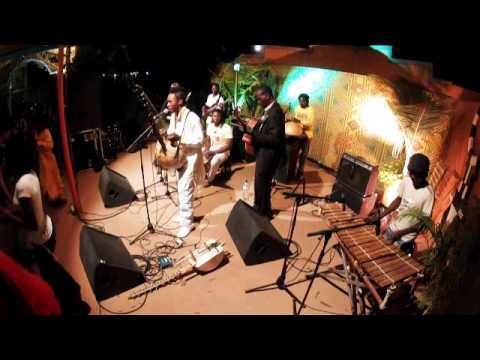 Salif Diarra - Café Concert à l'Institut Français - Ouagadougou - Burkina Faso - Morceau 2