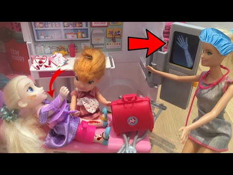 BROKEN ARM ! - Elsa & Anna toddlers go to the Hospital￼ - broken leg? - broken arm?￼ Injured?￼