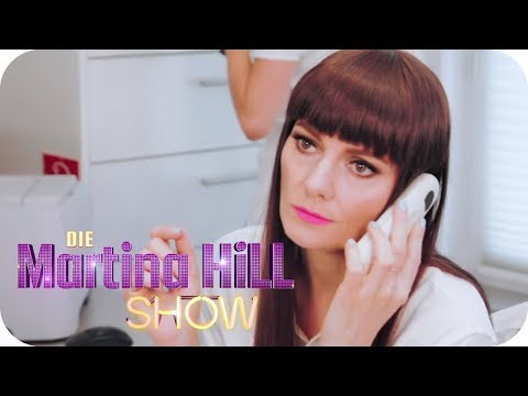 Zahnarzthelferin: Larissa testet Berufe [subtitled] | Die Martina Hill Show | SAT.1 TV