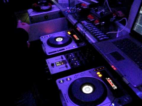 10-03-13 Blondie (Hameln) Norman Banks SOUNDCHECK