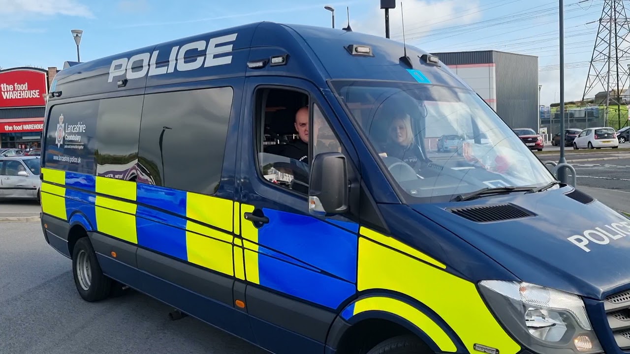 Cops love aldi but not filming.