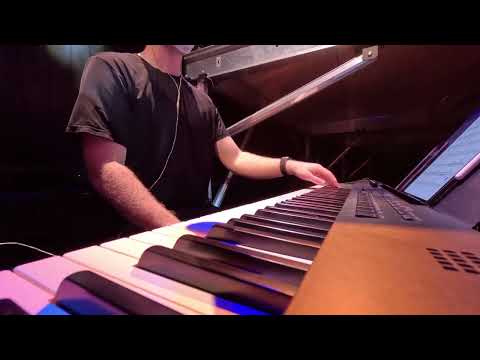 Shrek Piano/Conductor Cam