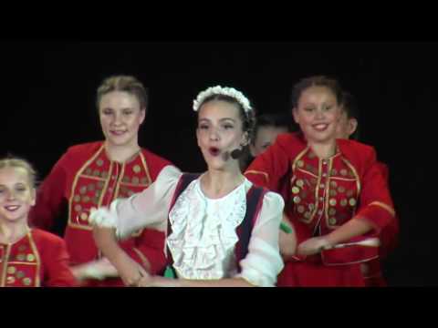 Sinjske mažoretkinje - "Cetina i more"