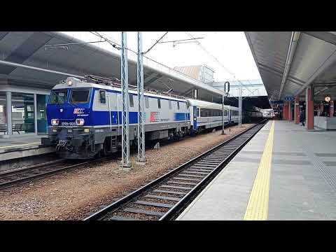 EP09-005 z IC SIEMIRADZKI do Przemyśla Gł. odjeżdża ze stacji Kraków Gł. 30.11.2024