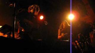 Chairlift - "Garbage" @ Schubas Tavern, Chicago (Live)