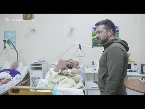 Ukrainian president visited wounded soldiers, handed out medals at Kyiv hospital on Sunday