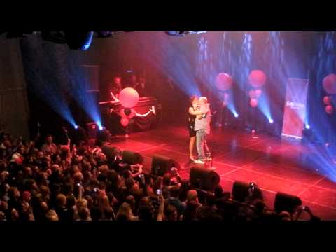 EUROVISION IN CONCERT 2012 BREAK 1 - RUTH JACOTT & PAUL DE LEEUW - BLIJF BIJ MIJ