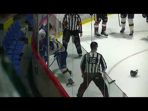 Fight/Bagarre Olivier Dallaire vs Christophe Losier 28 décembre 2019