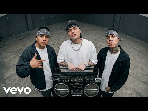 Entre Rosas y Balas🌹🔫 — Victor Mendivil x Peso Pluma x Santa Fe Klan (Lyrics Video) 2026