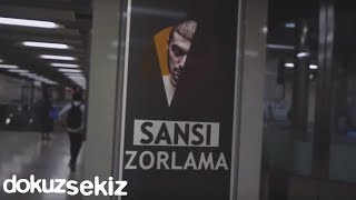 Sansar Salvo - Şansı Zorlama (feat. Anıl Piyancı &amp; Kamufle) (Lyric Video) (Sansürsüz)
