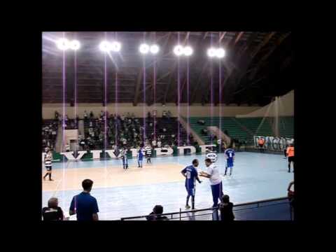 Dois gols da vitória do Coritiba Futsal sobre o Araucária