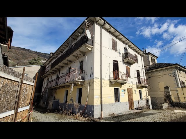 Intero fabbricato in vendita ad Aosta