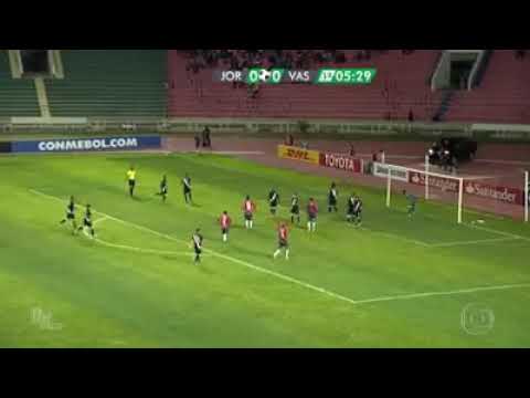 HISTÓRICO:  Vasco é o primeiro time no mundo a levar um gol enquanto passava o replay do outro.