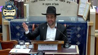 הרב מאיר אליהו   •   מענייני הפורים (בית הכנסת מוסאיוף) - התמונה מוצגת ישירות מתוך אתר האינטרנט יוטיוב. זכויות היוצרים בתמונה שייכות ליוצרה. קישור קרדיט למקור התוכן נמצא בתוך דף הסרטון