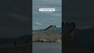 A ponte Storseisundet, na Estrada do Atlântico | Tour Escandinávia 🏍️ #shorts