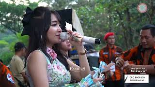 Download lagu Yunita Asmara & Elsa Safitri - Tajamnya Karang Live Cover Edisi Bumi Perkemahan Ragunan Jaksel mp3