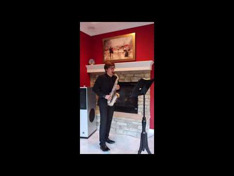 Igor Aprelev, Alto Saxophone: Bach Cello Suite No. 2, Courante