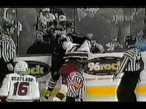 Chris Gratton vs Jeff Daniels