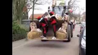 preview picture of video 'Sinterklaas komt er aan. Intocht in Steenderen 2013'