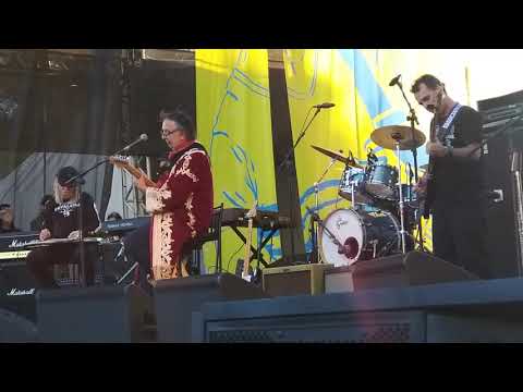 'Sleep Walk', com Sérgio Dias e Luiz Carlini ao vivo em Porto Alegre.