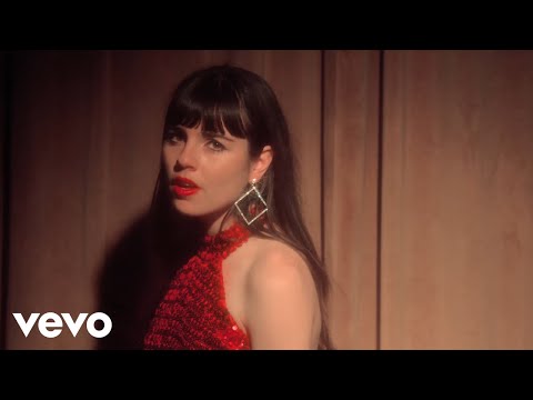 download lagu mp3 mp4 Hazel English That Thing, download lagu Hazel English That Thing gratis, unduh video klip Hazel English That Thing