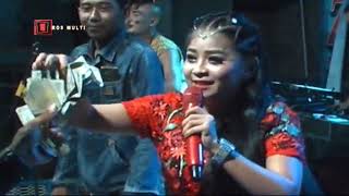 Download lagu LIVE BONZZER - BEBEK LANANG VOC. CUS AMANDA mp3