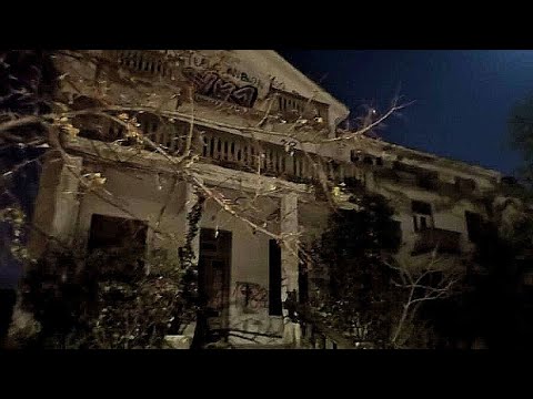 Hotel Praha! ABANDONED AND SCARY!! (we ran for our lives!)