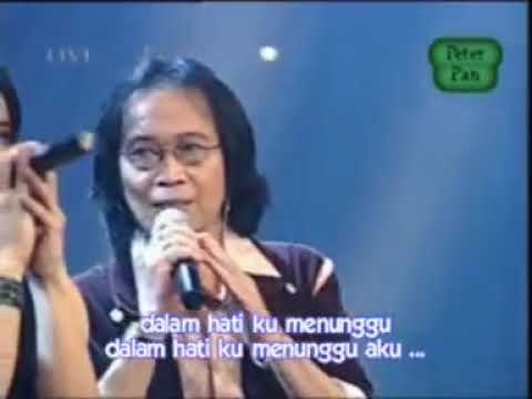 Chrisye Feat. Peterpan - Menunggumu (Live)