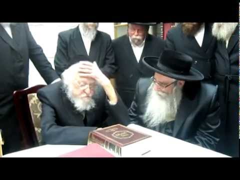 Sanz Rebbe Shlita Visiting Rav Eliyashev Shlita