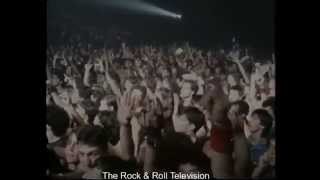 SAXON - Devil Rides Out