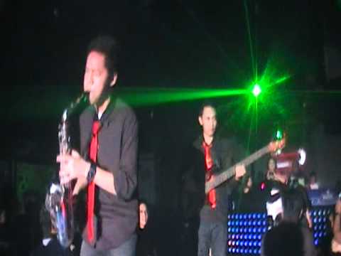 moony - i don't know why live solo sax by dennis junio