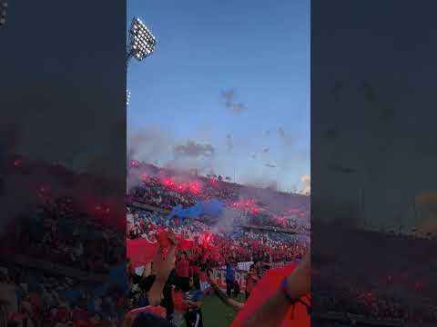 "La #popular Norte y su TIFO en la final de #ligabetplaydimayor 2025  | RXN 98 OFICIAL" Barra: Rexixtenxia Norte &bull; Club: Independiente Medellín