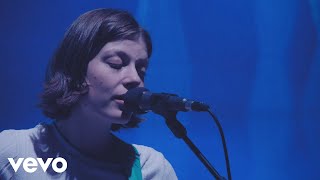 Porridge Radio – “Sick Of The Blues”