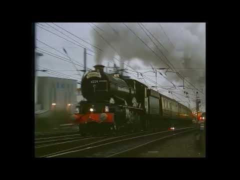 Stand Well Clear of the Platform Edge !!