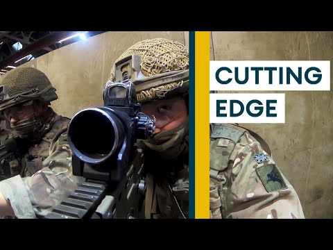 PARATROOPERS Train In New High-Tech URBAN BATTLEFIELD SIMULATOR