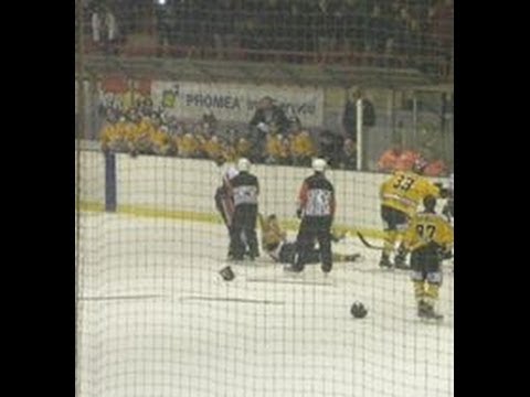 HC Milano Saima Rossoblu - Valpellice 1/2/2014 fight DiDiomete Gladiator Vs Johnson Rabbit