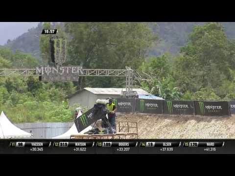 2017 MXGP of Indonesia MX2 race 1 Adam Sterry crash