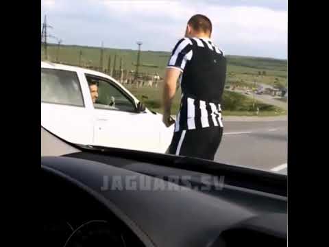 khabib nurmagomedov stopping the car’s for lift