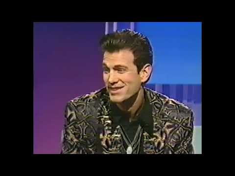 Chris Isaak - live "Blue Spanish Sky" on Jonathan Ross - Brit. tv - 2/91