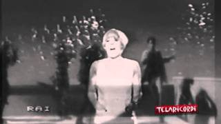 CATERINA CASELLI - SONO BUGIARDA REMIX 2004.mpg