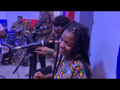 Odo Kese Live ft Sankofa Crew - Joyce Blessing