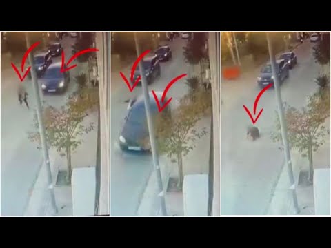 Momentet e frikshme/ Kalimtarja futet me vrap në rrugë, përplaset nga makina! Shihni ç'ndodhi
